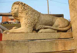 Vezzano Fontana Monumentale dedicata a Basinio Basini (particolari)